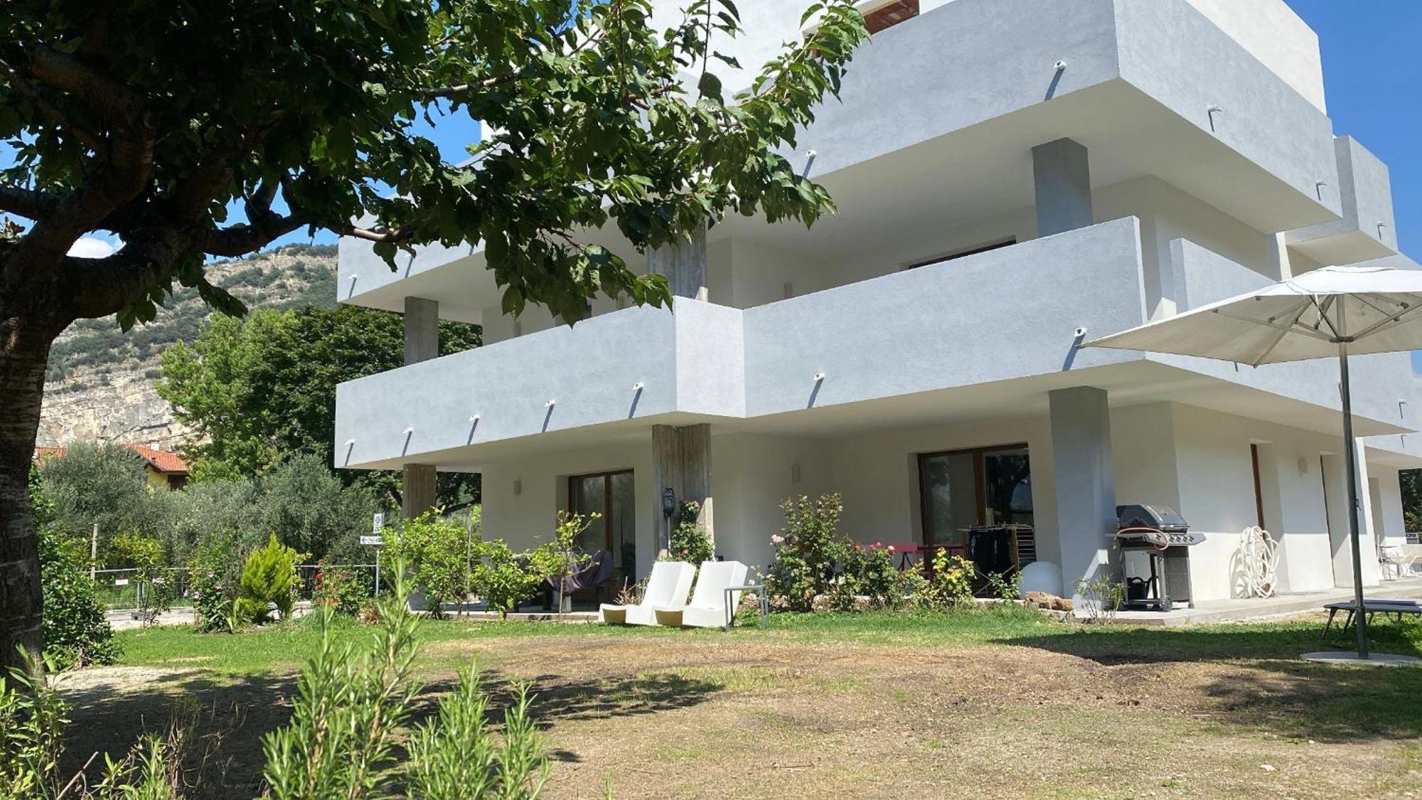 Appartamenti Nataly Torbole Sul Garda Exteriör bild