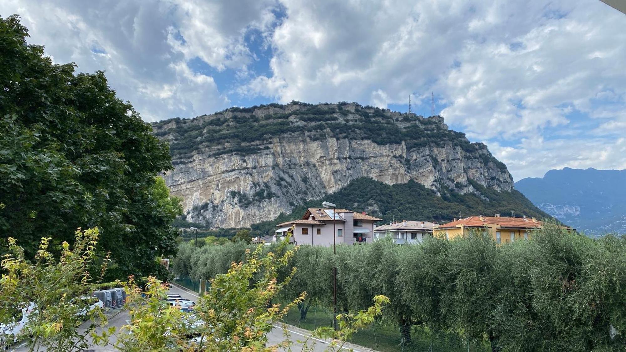 Appartamenti Nataly Torbole Sul Garda Exteriör bild
